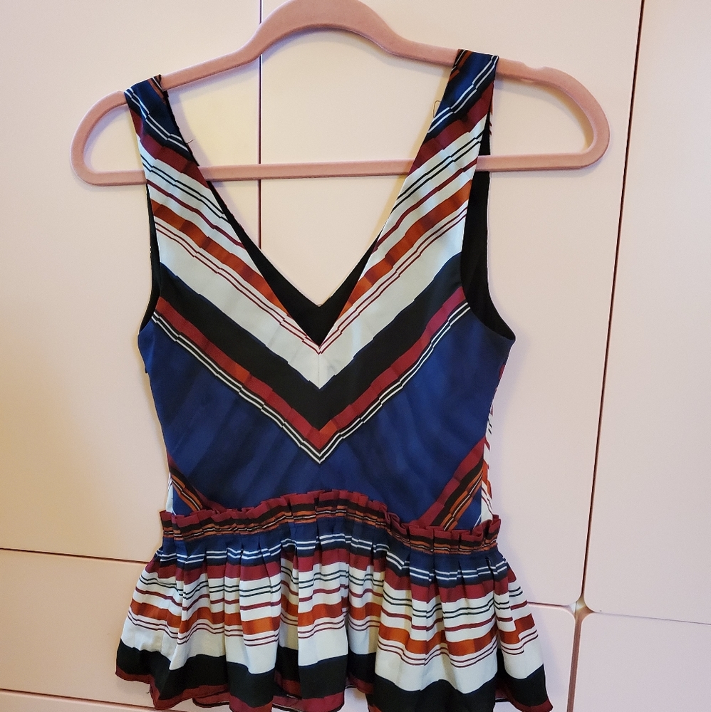 Guess XXS Peplum Top